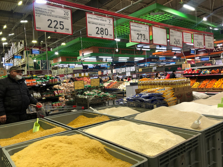 Россиян поразили цены на продукты в Казахстане